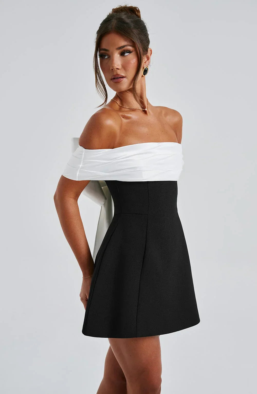 ÉLANZA™ | NOIR MINI VESTIDO